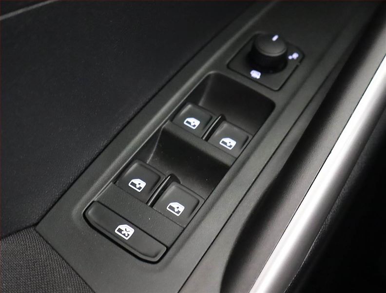 Škoda Fabia (2022) Ambition 1.0 TSI, ČR,1.maj - fotka 14 z 21