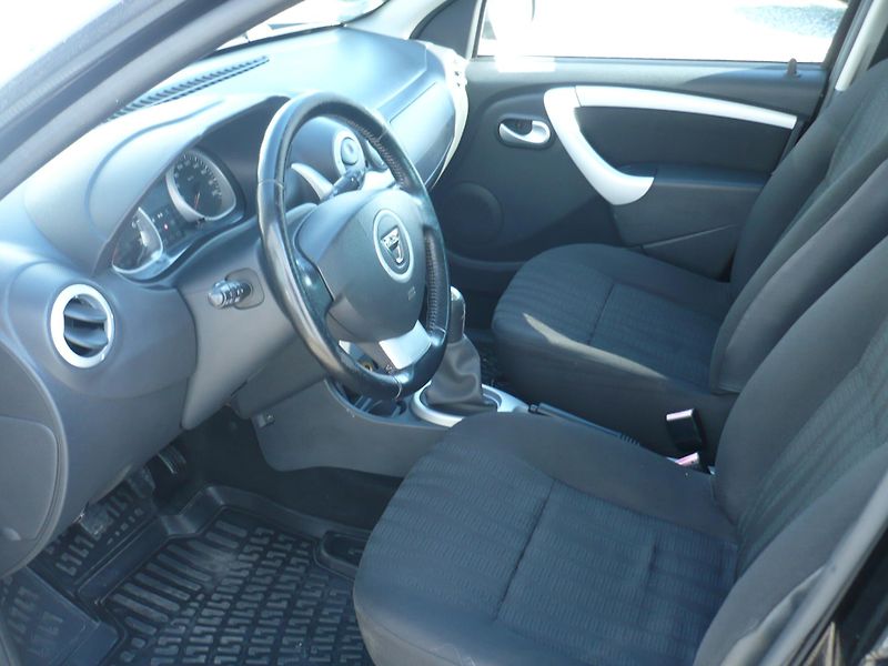 Dacia Duster 1.6i 77Kw Klimatizace - fotka 10 z 26