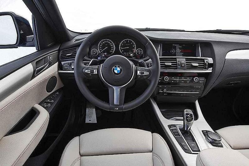 BMW X4 M40i.