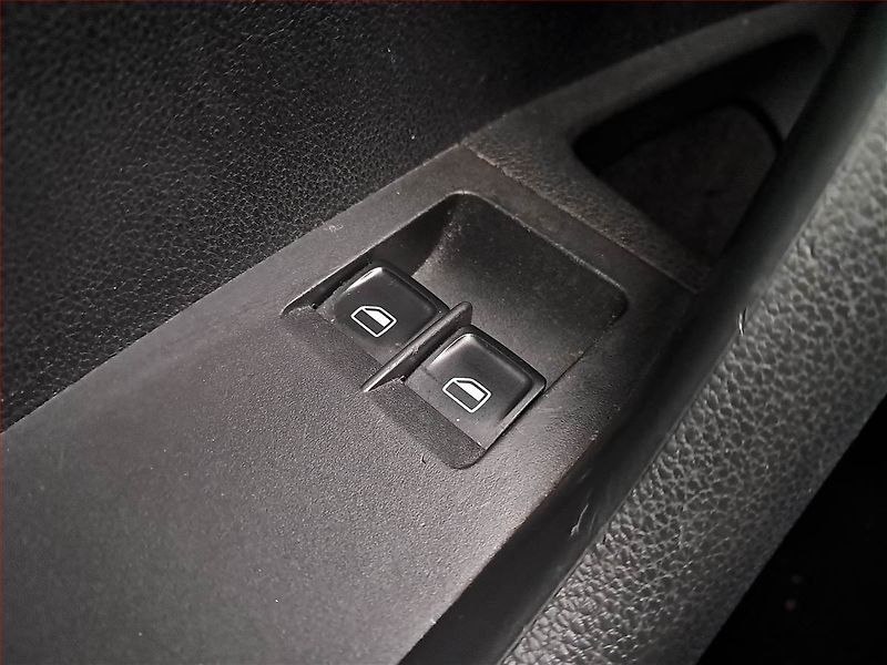 Škoda Octavia (2013) 1.6 TDI, Tempomat - fotka 16 z 17
