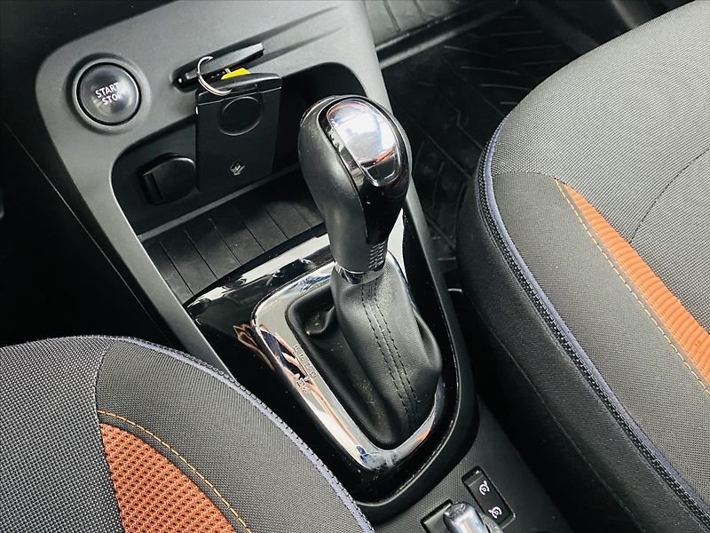 Renault Captur 1,5 dCi 66 kW Navi - fotka 19 z 24
