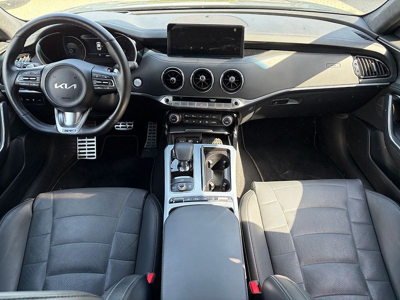 Kia Stinger 3.3 V6 T-GDI 4WD GT - fotka 7 z 8