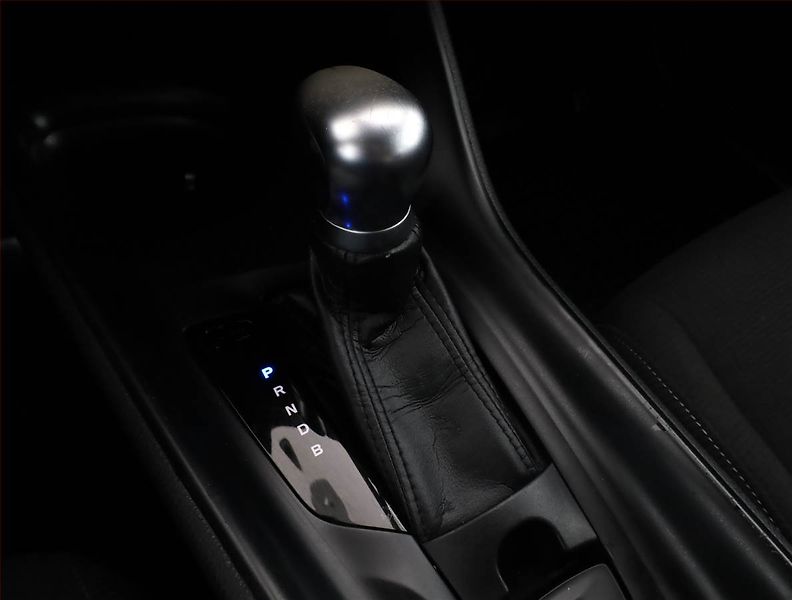 Toyota C-HR (2017) 1.8 Hybrid, Automat - fotka 12 z 18