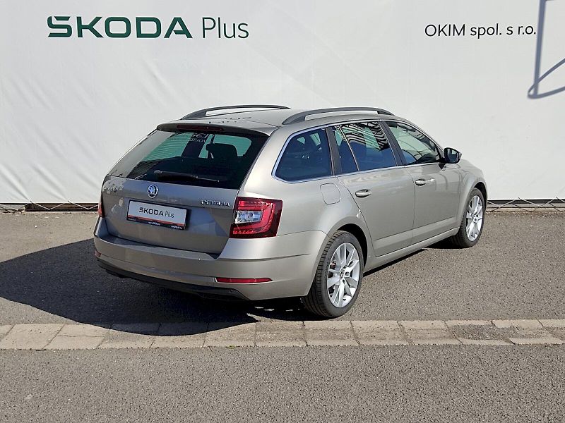 Škoda Octavia (2017) combi Style 1,8 Tsi 132 Kw DSg - fotka 2 z 32