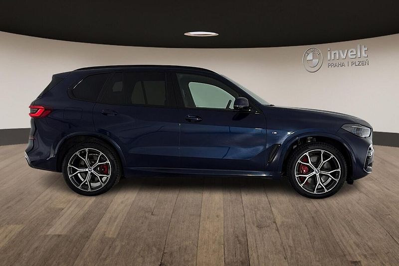 BMW X5 xDrive40d - fotka 2 z 27