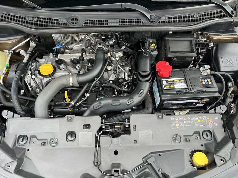 Renault Captur 1.2TCe KOUPENO V ČR 1.MAJ. - fotka 36 z 43
