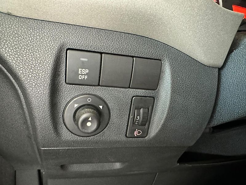Peugeot Partner Tepee 1.6HDi, ČR - fotka 13 z 13