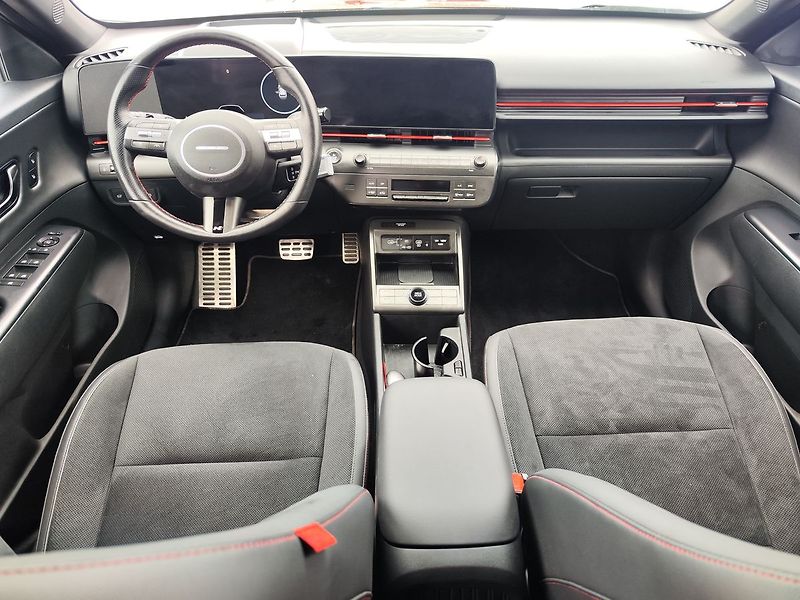 Hyundai Kona EV65kWh/150kW N-Line+ - fotka 18 z 39