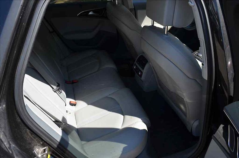 Audi A6 (2014) AVANT 3,0 TDI - fotka 29 z 30