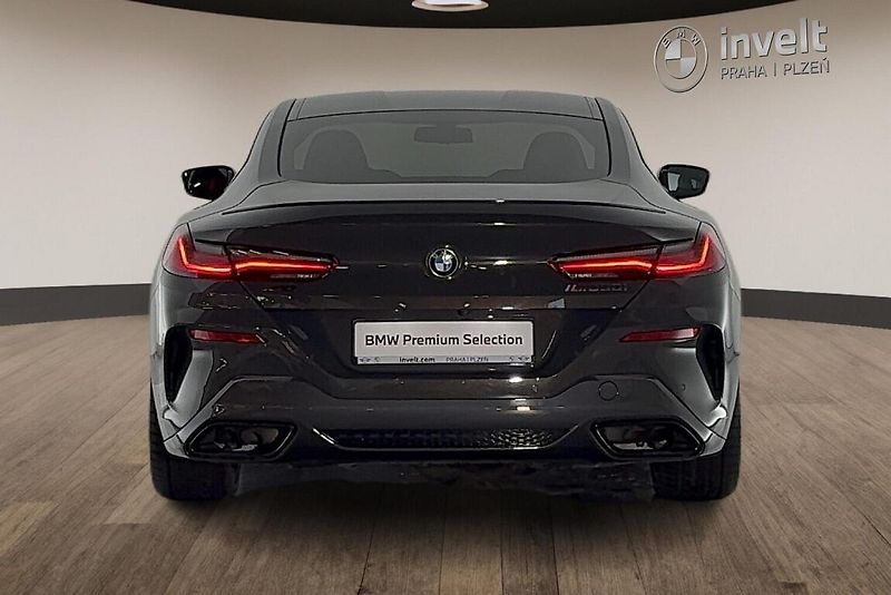 BMW Řada 8 M850i xDrive - fotka 4 z 28