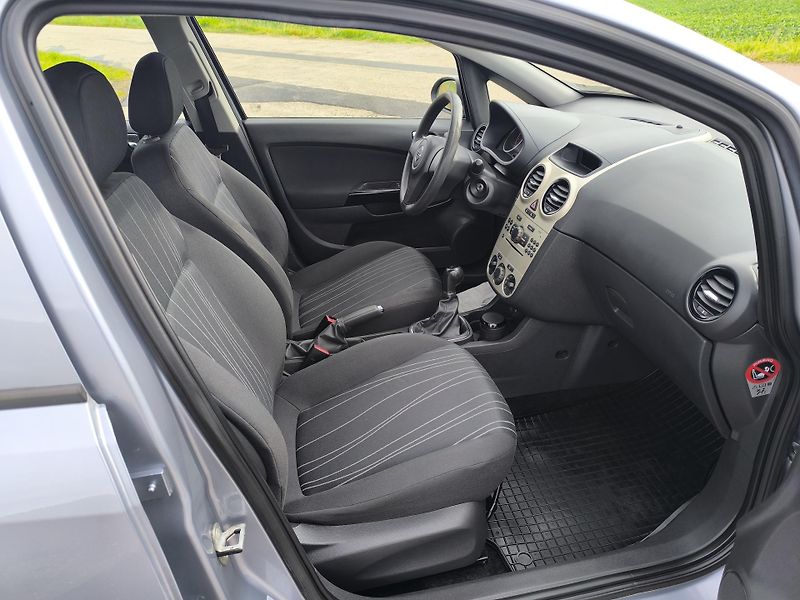 Opel Corsa (2007) 1.4 1.MAJITEL,SERVISNI KÍŽKA - fotka 15 z 33