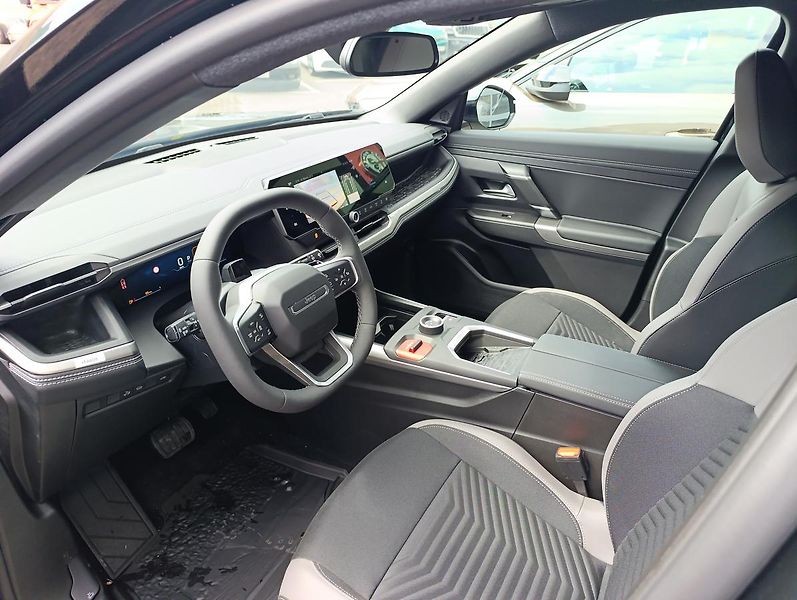 Jeep Compass (2026) First Edition e-Hybrid 145k - fotka 14 z 27