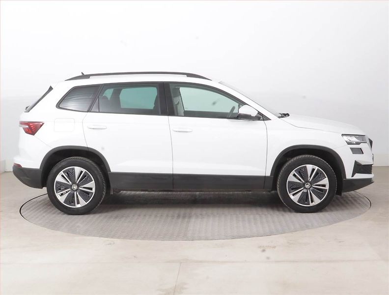 Škoda Karoq (2023) Ambition 2.0 TDI - fotka 6 z 17