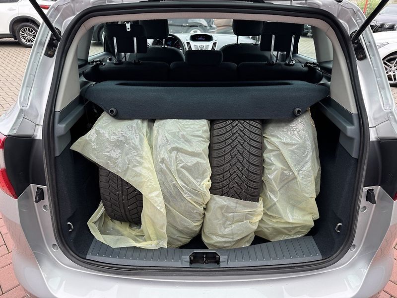 Ford C-MAX (2010) 1.6i Ti-VCT Digi Klima Výhřevy - fotka 19 z 44