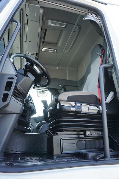 Renault (2018) C 520 / EURO 6 / ACC / 6 X 4 / - fotka 7 z 49