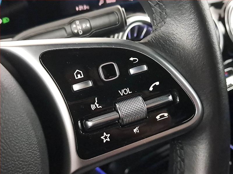 Mercedes-Benz GLB (2023) 200 d 4MATIC - fotka 18 z 23