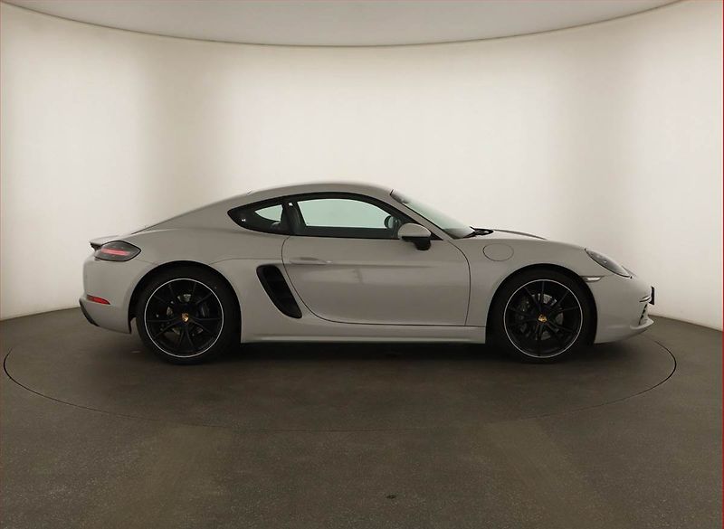 Porsche Cayman (2019) 718 2.0 - fotka 6 z 18