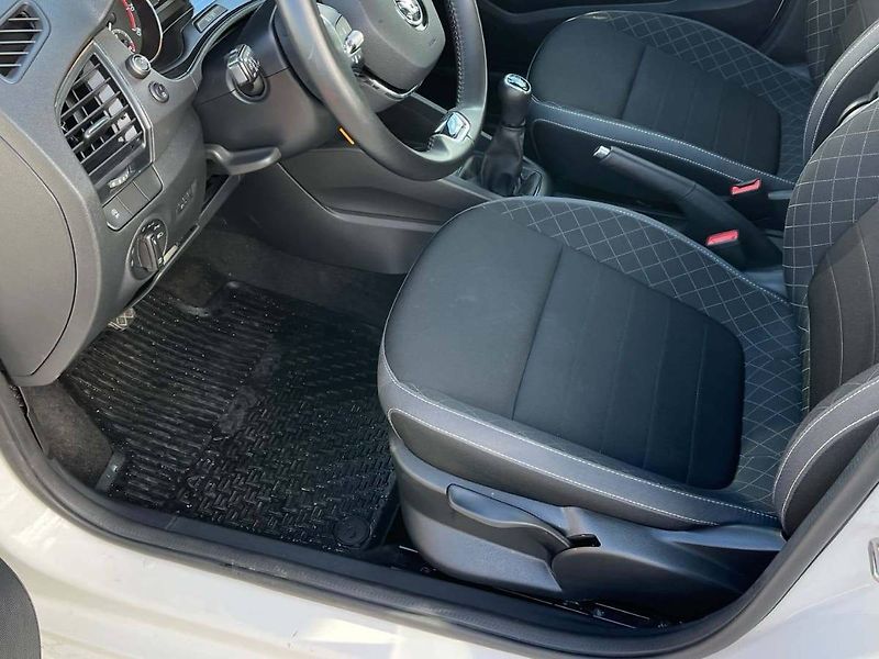 Škoda Fabia (2021) Combi Ambition 1.0 TSI - fotka 13 z 20