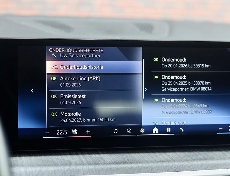 BMW X7 (2023) ALPINA XB7 4.4 V8 Skylounge - fotka 50 z 52
