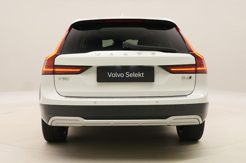 Volvo V90 CC B4 AWD PLUS AUT - fotka 12 z 56