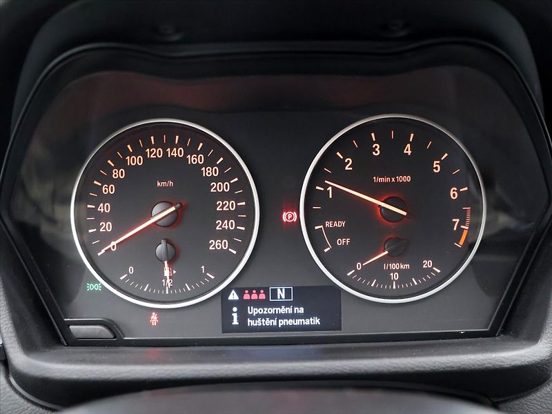BMW X1 1,5 18i sDrive Advantage - fotka 15 z 32
