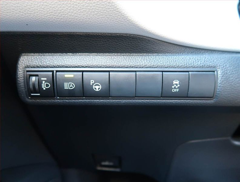 Toyota Corolla (2020) 1.8 Hybrid - fotka 21 z 22