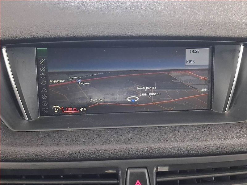 BMW X1 (2012) M Sport xDrive20d, 4X4 - fotka 22 z 24