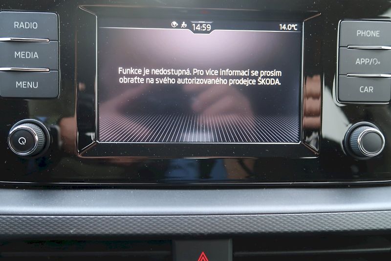 Škoda Kamiq (2023) Ambition 1,0 TSi/ 70 kW - fotka 19 z 34