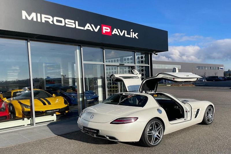 Mercedes-Benz SLS AMG B&O - fotka 3 z 15