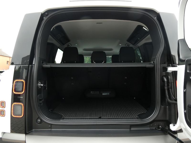 Land Rover Defender 110 S D200 - fotka 29 z 32