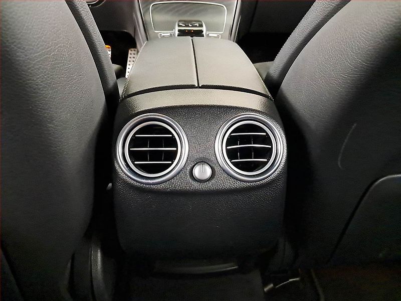 Mercedes-Benz GLC (2016) AMG line 250 d - fotka 21 z 21