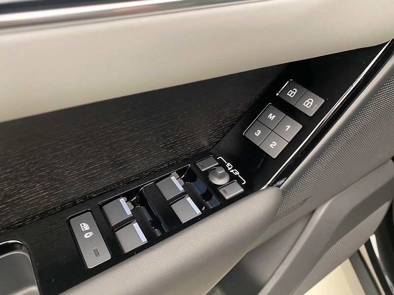 Land Rover Range Rover Velar (2026) D300 AUTOBIOGRAPHY AWD - fotka 25 z 51