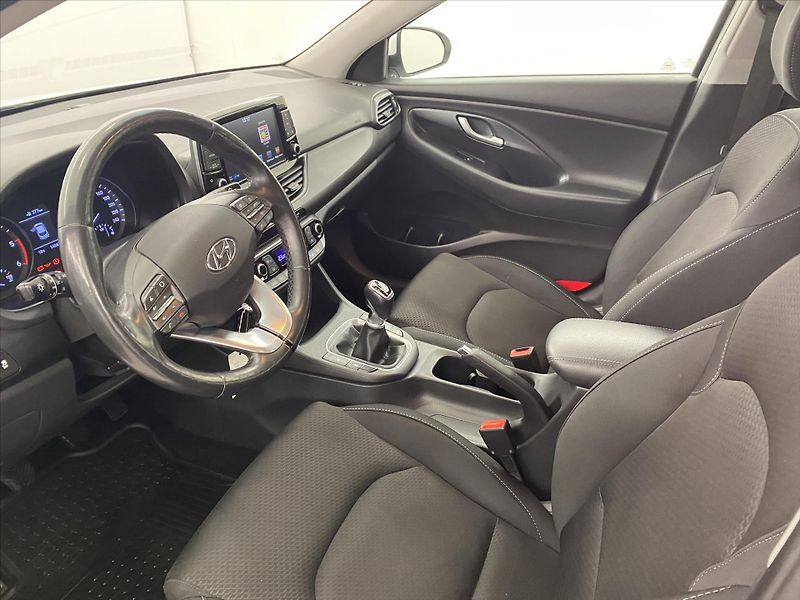 Hyundai i30 1,6 CRDi 81kW Style - fotka 5 z 23