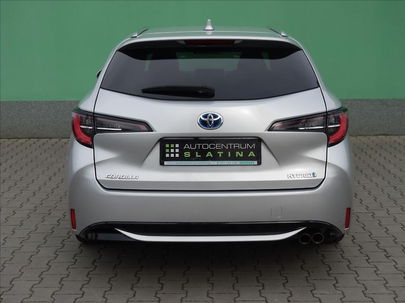 Toyota Corolla 2,0 STYLE TOURING SPORTS - fotka 13 z 44