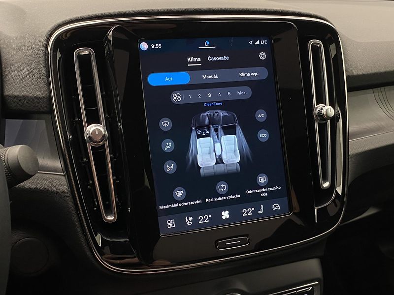 Volvo C40 PURE ELECTRIC TWIN ENGINE PLUS - fotka 38 z 57