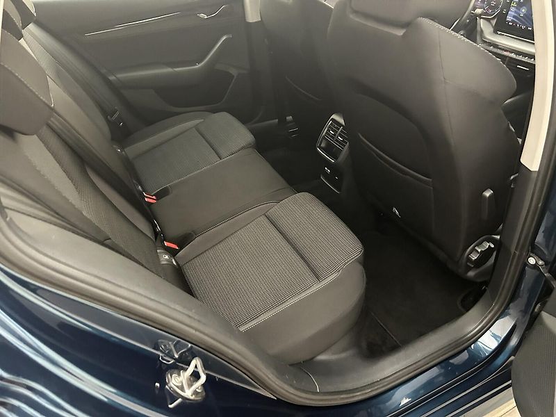 Škoda Octavia 2.0 TDI  Ambition   Plus - fotka 23 z 26