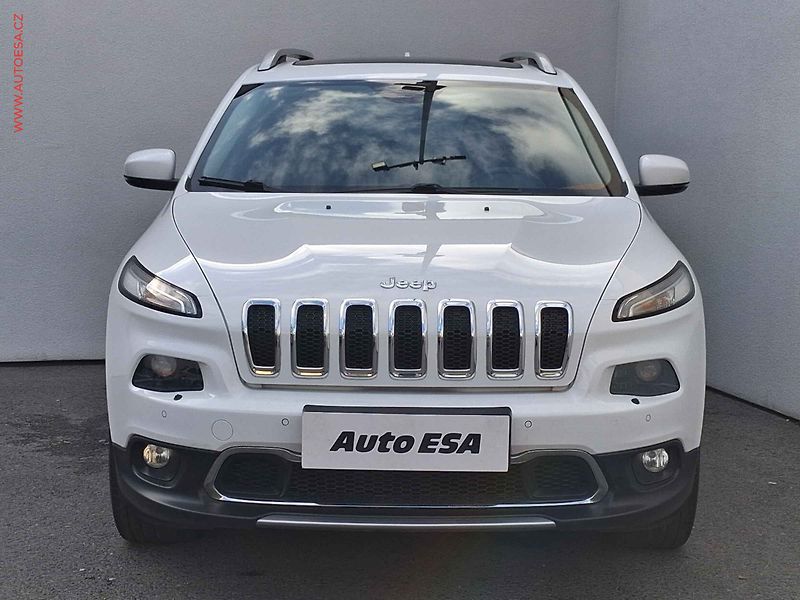 Jeep Cherokee (2015) 2.0 MJT 4x4, Limited, AT, - fotka 2 z 20