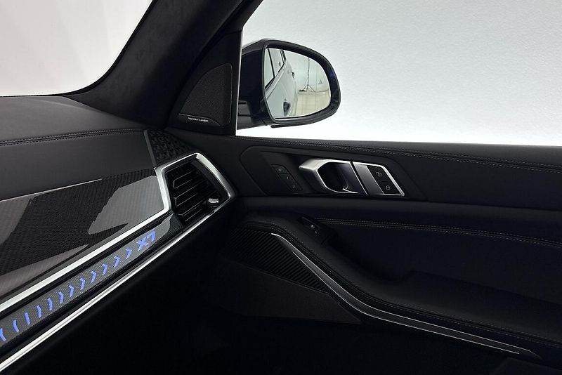 BMW X7 xDrive40d - fotka 22 z 30