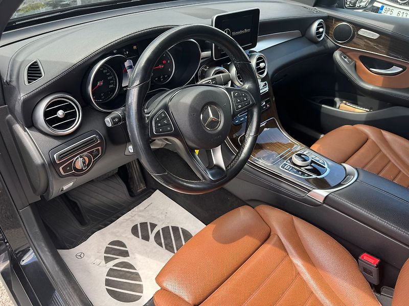 Mercedes-Benz GLC 220d 4MATIC - fotka 9 z 21