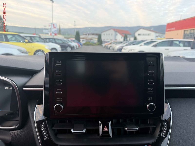 Toyota Corolla (2022) 1.5 V VT-i, 2.maj, Dynamic - fotka 13 z 18