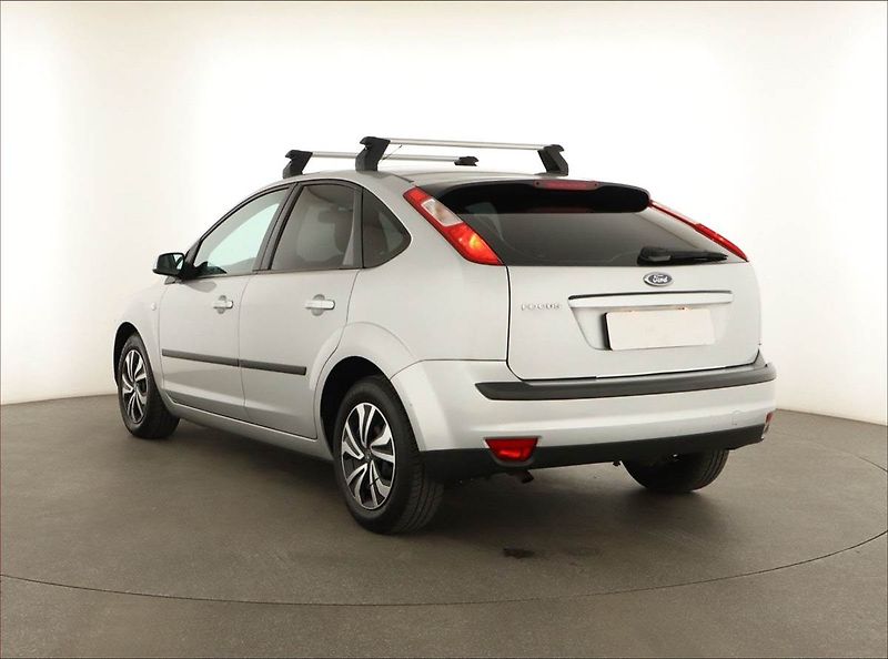 Ford Focus (2006) 1.6 16V, za super cenu - fotka 4 z 11