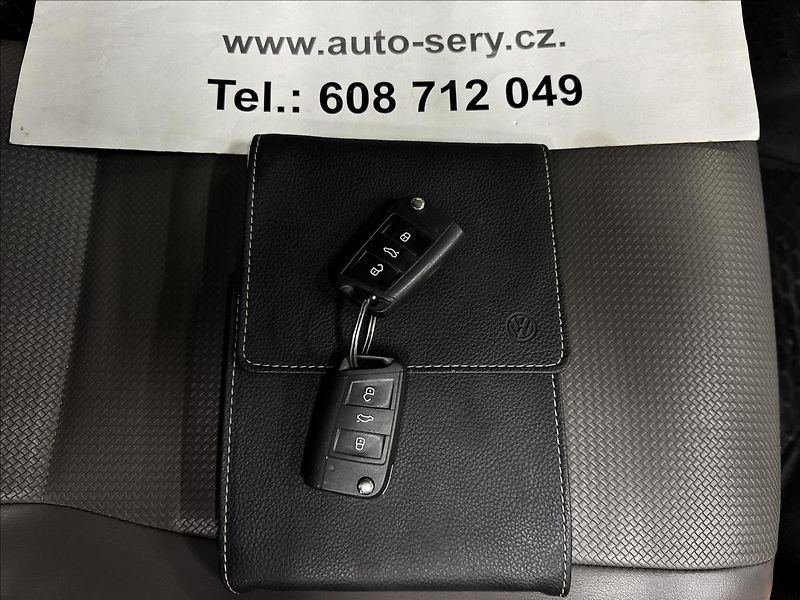 Volkswagen Transporter 2.0TDI DoubleCab TAŽNÉ DPH - fotka 30 z 33