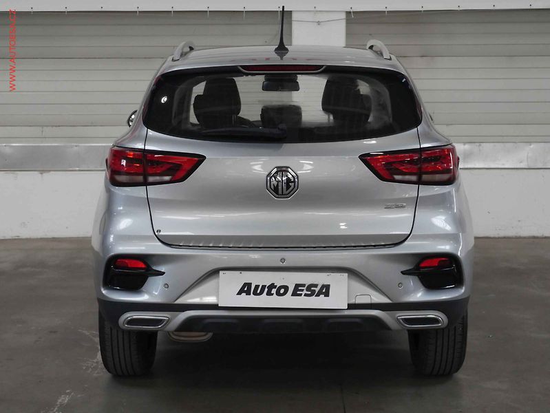 MG ZS (2023) 1.5 i, 1.maj,ČR, servis - fotka 5 z 23