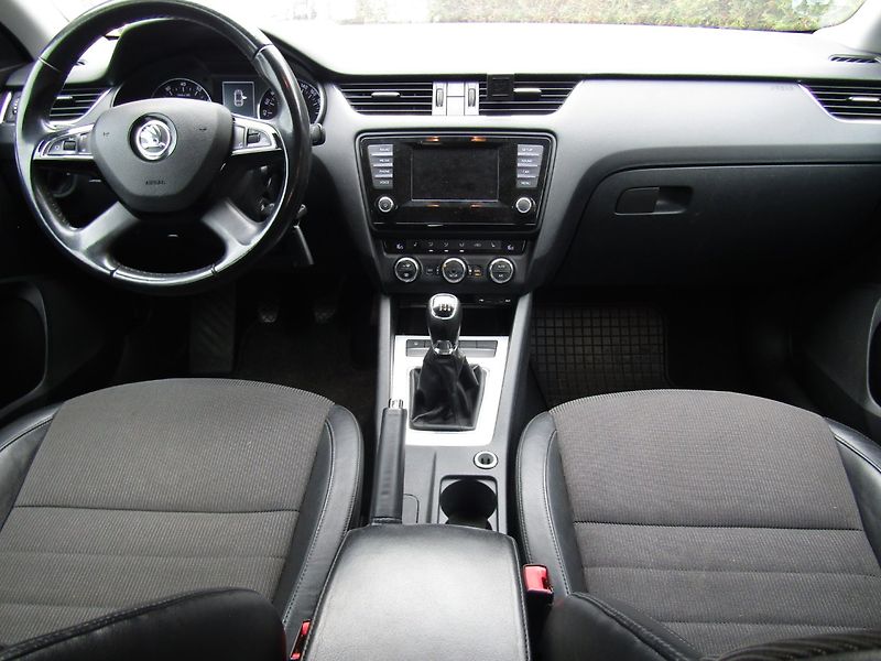 Škoda Octavia (2013) 1.2 TSI 77kW - fotka 15 z 36