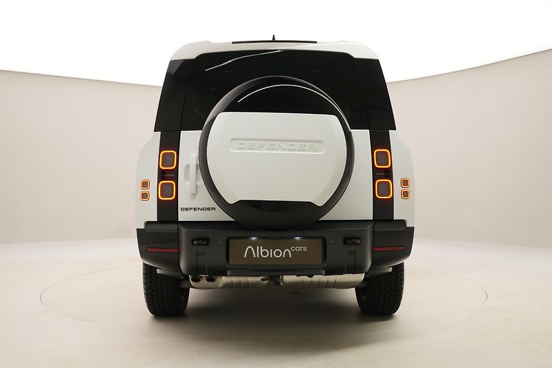 Land Rover Defender (2026) 130 D250 X-Dynamic SE - fotka 11 z 64