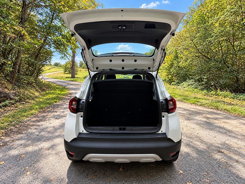 Renault Captur 1,3 TCe 96kW Intens LED Navi - fotka 13 z 42
