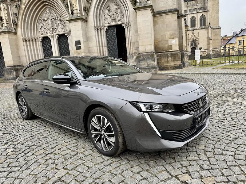 Peugeot 508 (2023) SW BlueHDi130 EAT8 ALLURE - fotka 22 z 40