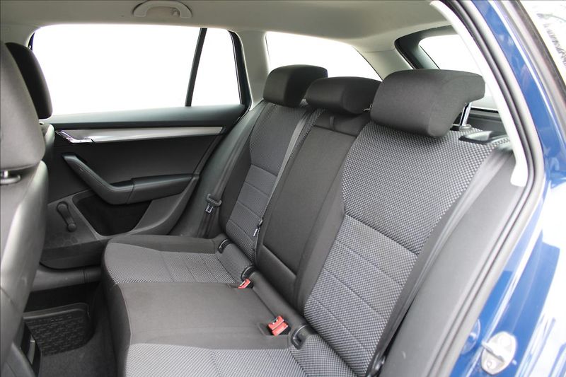 Škoda Octavia 1.6 TDI/81 kW/Ambition/ CZ - fotka 34 z 39