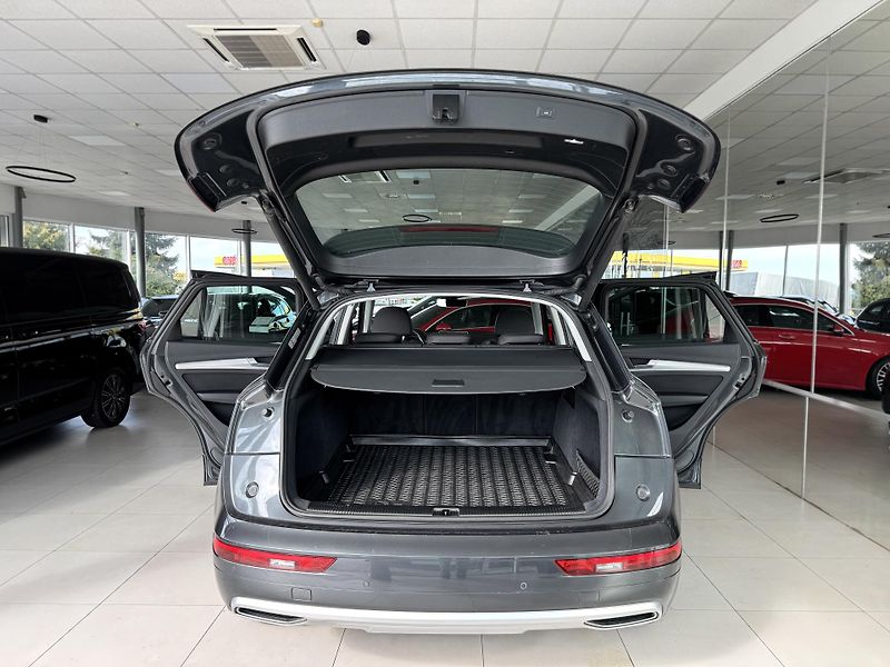 Audi Q5 45TFSI Q*Virtual*Panoram*Tažné - fotka 33 z 36