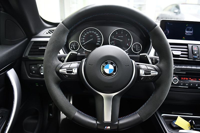 BMW Řada 4 420d M-SPORT SERV.KNÍŽKA PDC - fotka 27 z 46
